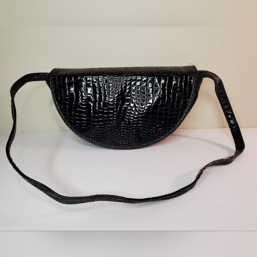 Vintage Ladies 80s Black Patent Leather Croc Handbag